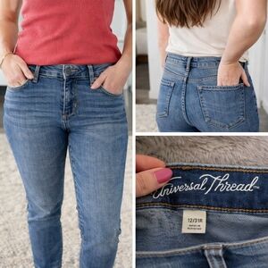 Universal Thread Women's Skinny Jeans in Blue